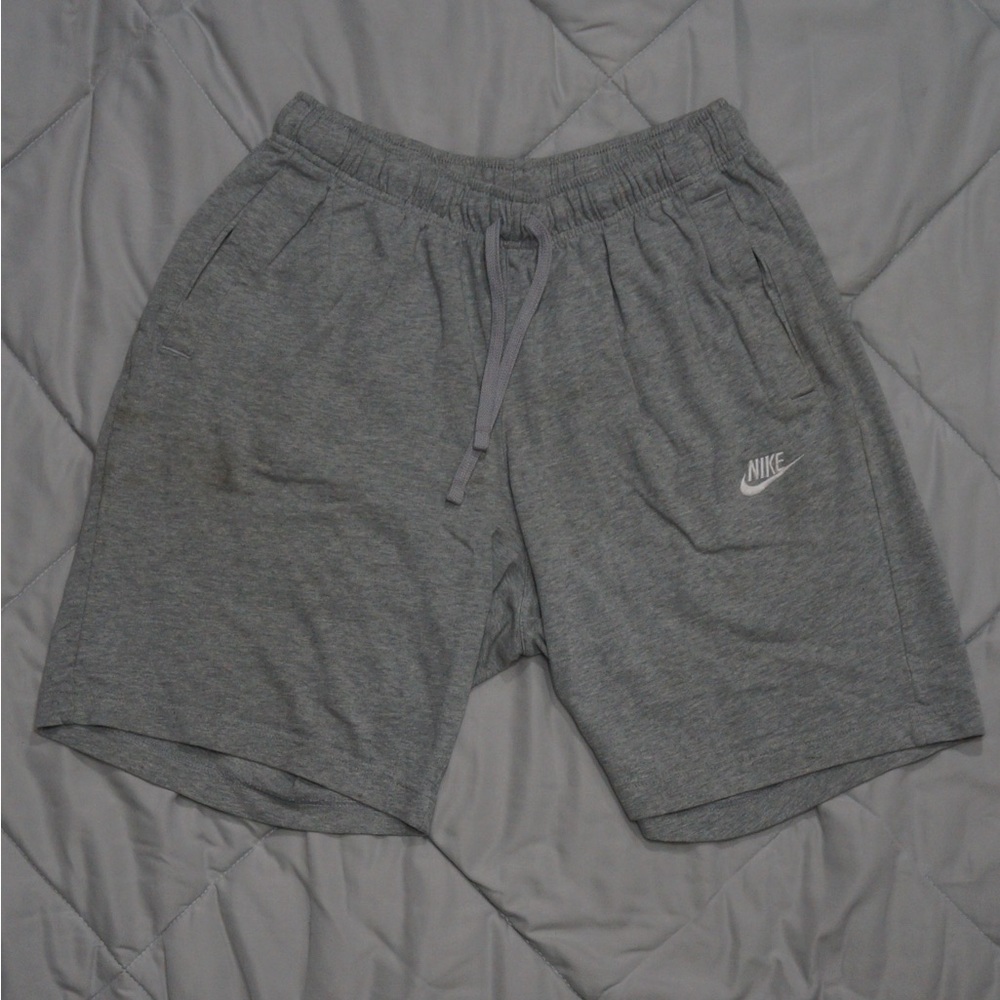 Nike Men’s Medium Grey Athletic Shorts